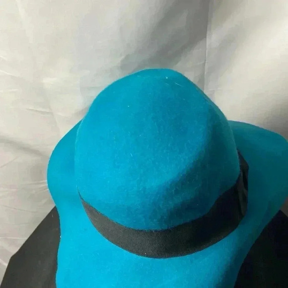 KIRNA ZANETE AT TARGET WOMENS TEAL 100% WOOL HAT BLACK RIBBON BAND  CLEAN - Picture 6 of 9